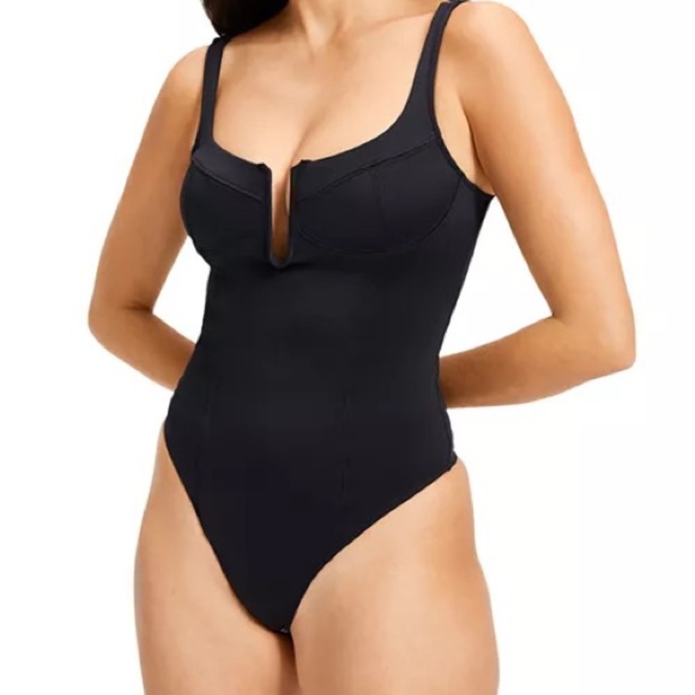 Good American
Scuba Corset Bodysuit